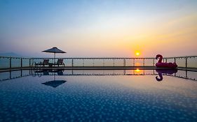 Khách Sạn Bãi Biển Serene